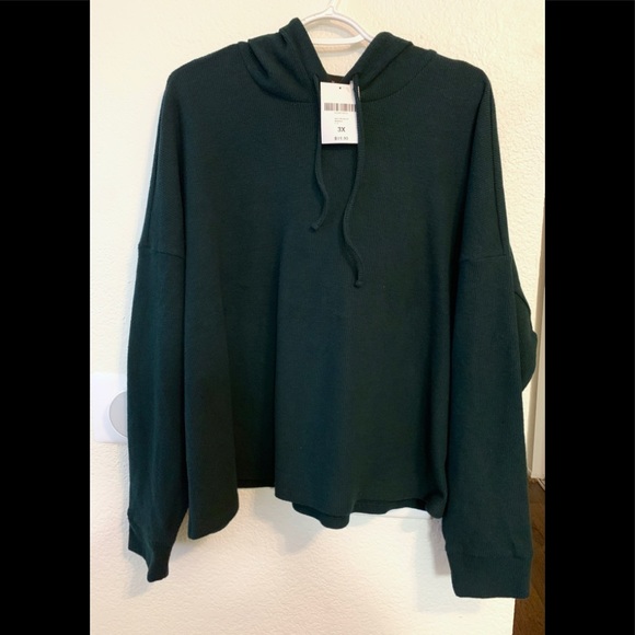 Forever 21 Sweaters - Forever 21 plus emerald green crop hooded sweater